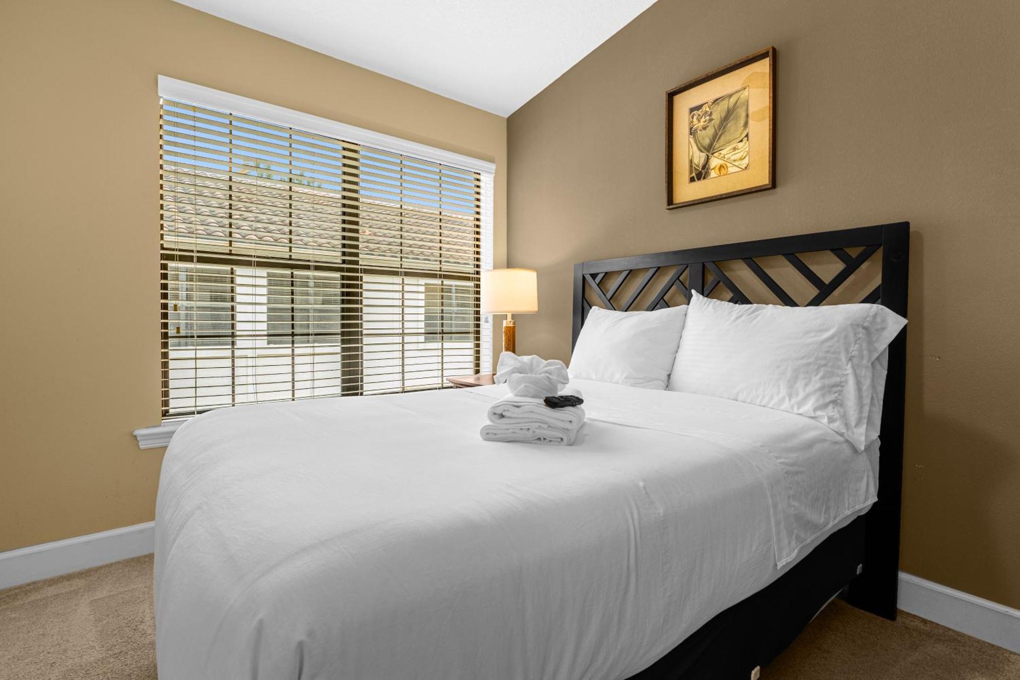 Holiday home Cozy & Elegant 4br Enchanted Townhouse - 1 Mile To With Pool, Gym, & Jacuzzi Orlando